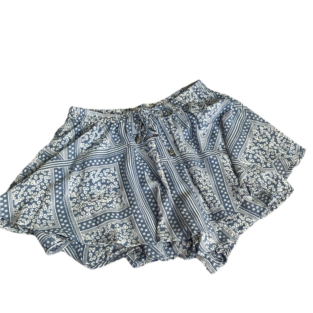 Entro draw string light blue & white pastel paisley layered shorts